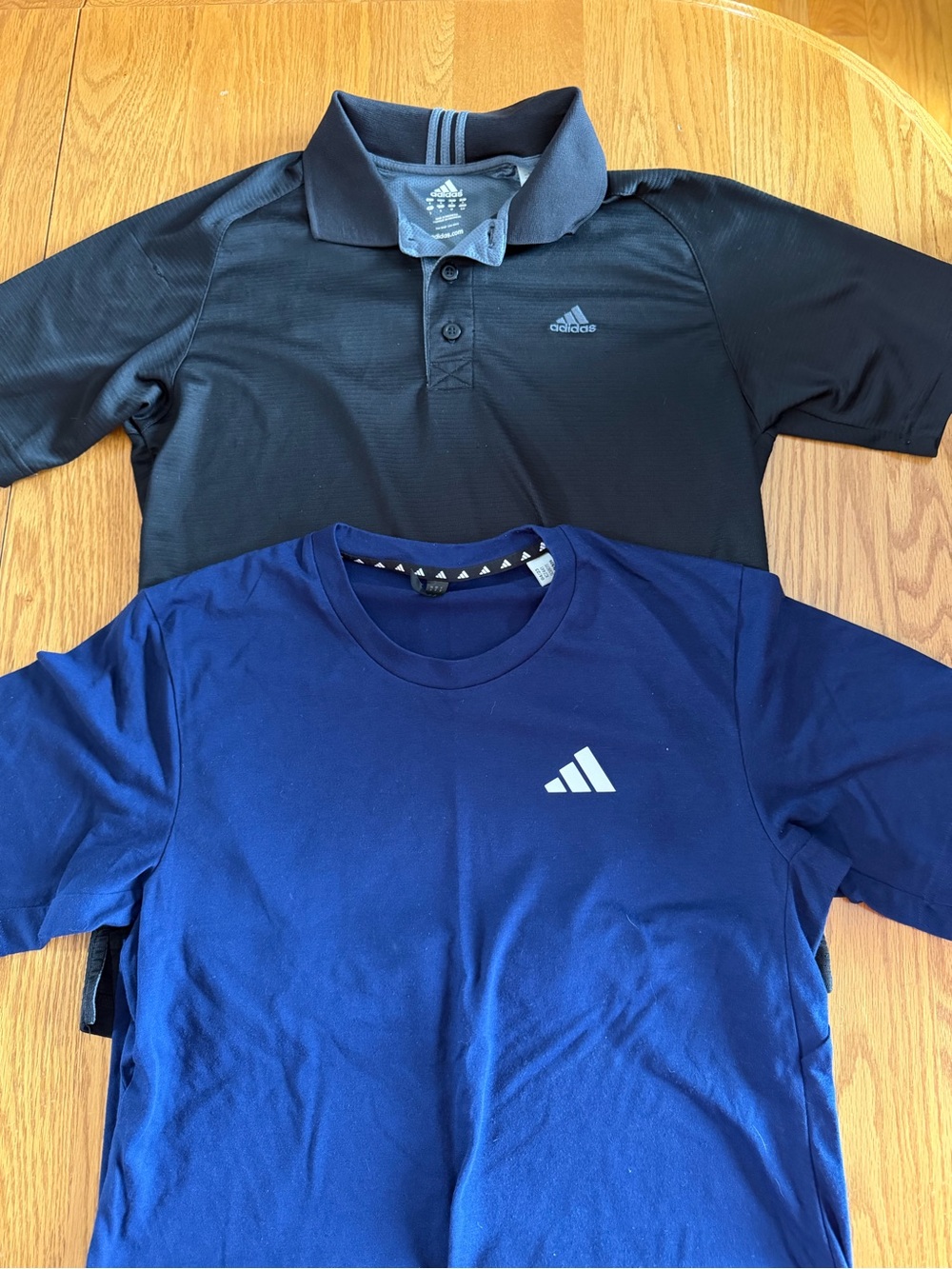 Men’s Adidas Black Collared Polo Golf Shirt & Navy T Shirt Size Small